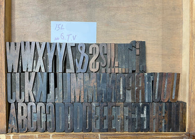 Lot 105 - 15 Pica Gothic Condensed Wood Type