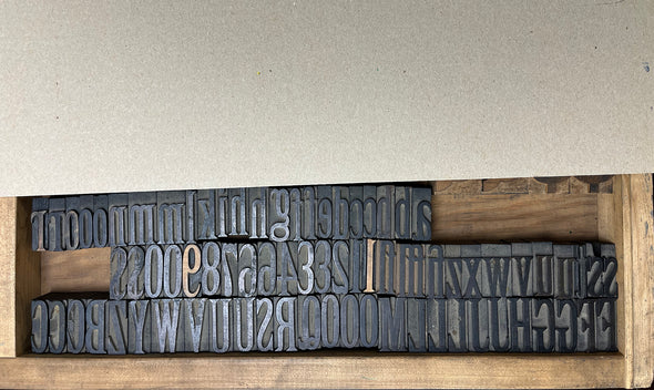 Lot 10 8 Pica Latin Cond. Wood Type