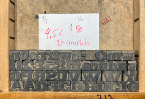 Lot 53 - 4.5 Pica Slab Serif Wood Type