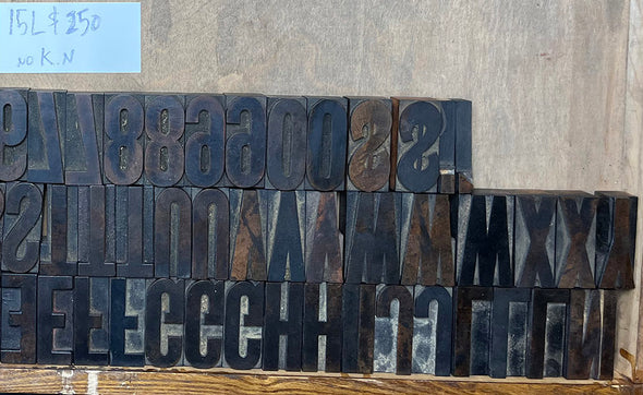 Lot 90 - 15 Pica Gothic Wood Type Set